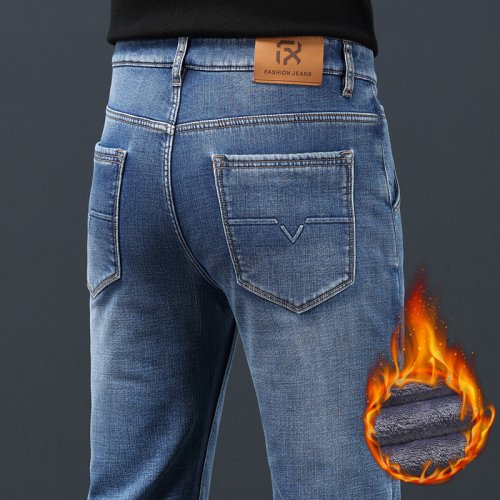 Bild von 2024 Winter Warme Jeans männer Fleece Verdickt Dünne Gerade Hosen Mode Stretch Baumwolle Casual Denim Hosen Marke Kleidung