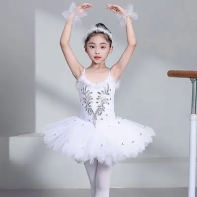 Image de Tutu de Ballet Blanc Professionnel pour Filles et Adultes