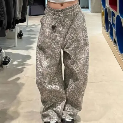 Image de Jeans Léopard Y2K - Style Streetwear Féminin