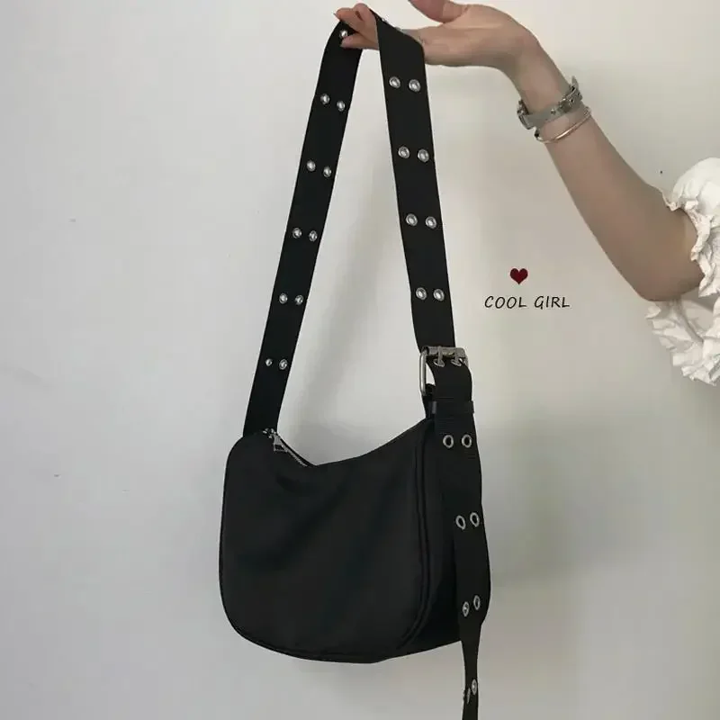 Image de Sac à Aisselles Femme Noir - Élégant & Pratique