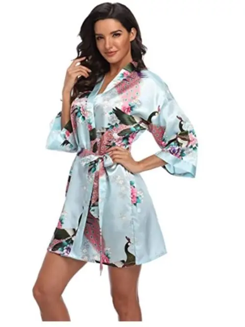 Image de Robe de Nuit Fleurie en Rayonne - Confort & Élégance