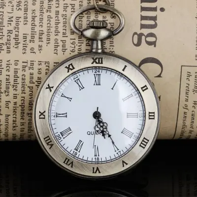Image de Montre de Poche Vintage Transparente avec Collier Blanc
