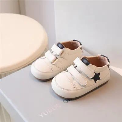 Image de Chaussures Bébé en Cuir Souple - Étoile Mode pour 0-5 Ans