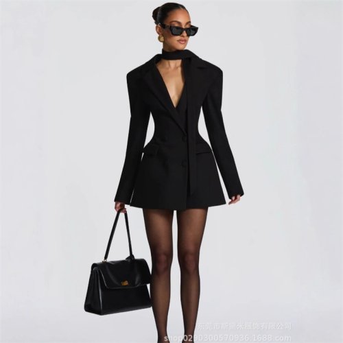 Imagen de Chaqueta Elegante para Mujer con Cuello en V
