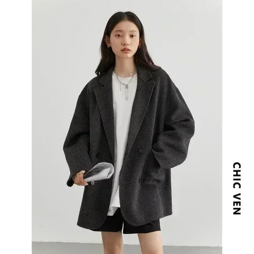 Image de Manteau en Laine Double Boutonnage Femme - Style Rétro & Élégant