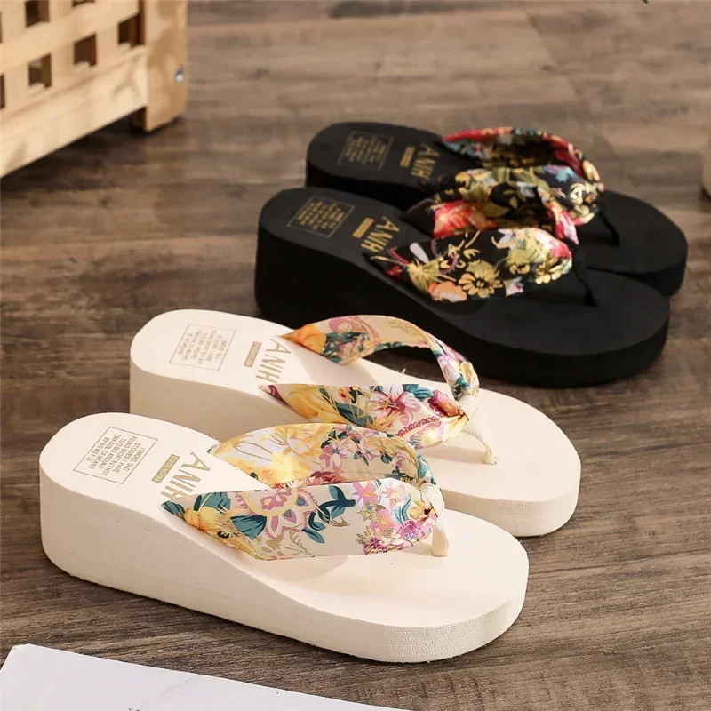 Bild von 2026 mode Frauen Flip-Flops Sommer Strand Plattform Hausschuhe Casual Außerhalb Keile Sandalen Sommer Frauen Schuhe