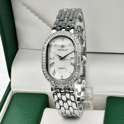Image de Montre de Luxe pour Femme - Diamants & Chiffres Romains