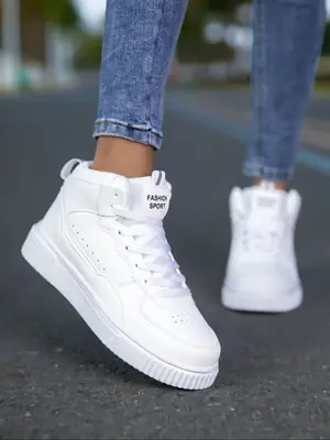 Image de Baskets Homme Cuir Blanc - Confort & Style