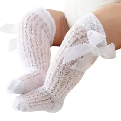 Image de Chaussettes Hautes à Volants pour Bébé Fille