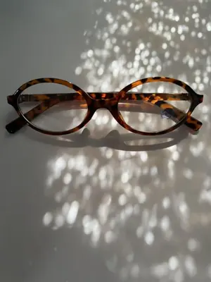 Image de Lunettes de Myopie Femme - Monture Ovale Anti-Lumière Bleue