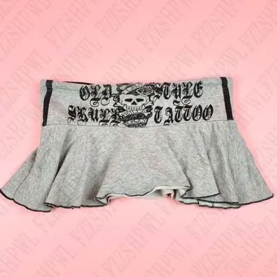Image de Jupe Courte Y2K Punk Crâne Imprimé - Style Streetwear Féminin