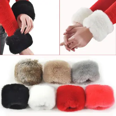 Image de Poignets en Fausse Fourrure Chauds pour Manteau