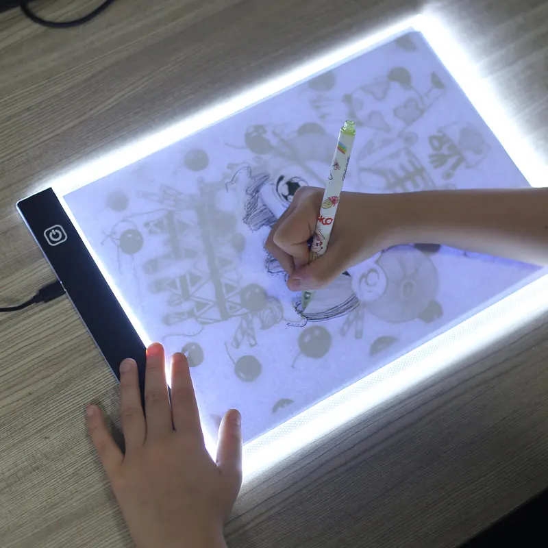 Immagine di Tavolo da Copia LED con Regolazione a 3 Livelli per Disegno e Puzzle, Tavolo da Pittura Dimmerabile per Bambini A4/A5 – Ideale come Regalo Creativo