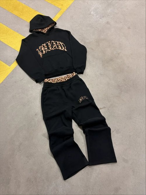 Image of Men's Y2K Leopard Print Embroidered Hoodie Set – Retro American Streetwear Casual Sportswear Suit