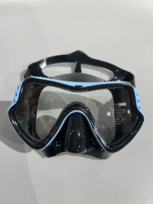 306Light bleu noir