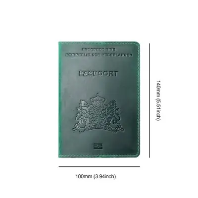 Image de Porte-Passeport en Cuir Vintage - Élégant & Pratique