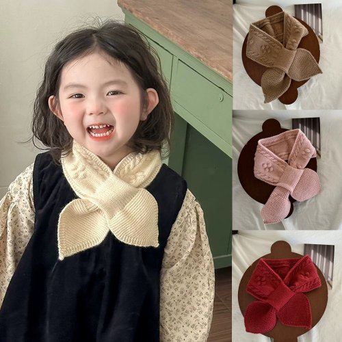 Bild von Weicher koreanischer Baby-Schal im Crossover-Stil – Einfacher einfarbiger Halswärmer aus Strick für Kleinkinder, warm und bequem für den Outdoor-Einsatz