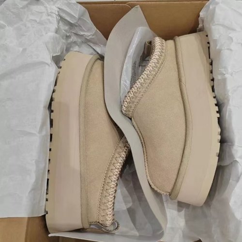 Image of 2025 Women's Plush Fur Slippers with Thick Soles – Cozy Winter Snow Boots for Indoor and Outdoor Wear