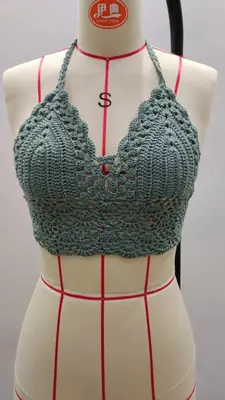 Image de Bikini Top Triangulaire - Séduction et Élégance