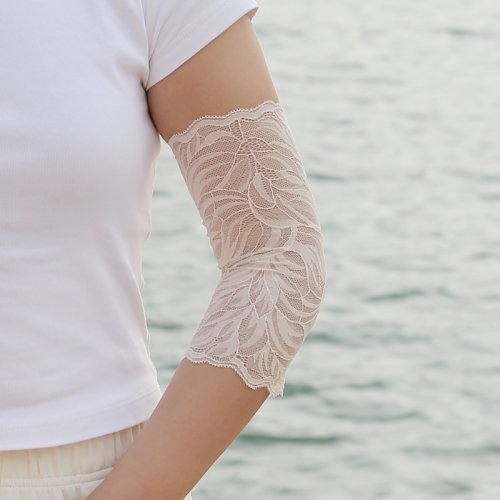 Afbeelding van Elegante Vrouwen Arm Mouw met Tattoo Effect – Dunne, Hoge Veerkrachtige Cover voor Litteken & Decoratie, Medium Lange Sweet Sleeve voor Yoga en Dans