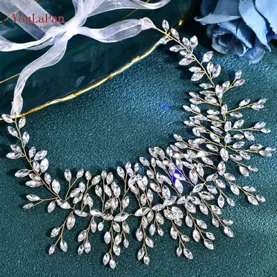 Image de Ceinture de Mariée en Argent avec Strass - Élégance et Luxe