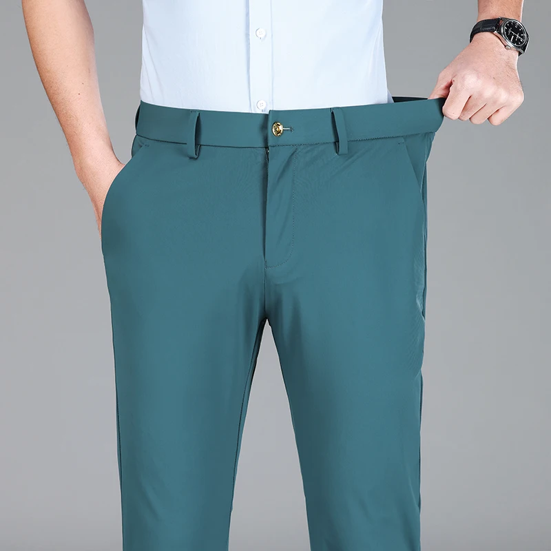 Imagen de Pantalones de traje de negocios para hombre en seda de hielo elástica, corte recto y formal, ideales para oficina en verano, disponibles en verde militar y azul