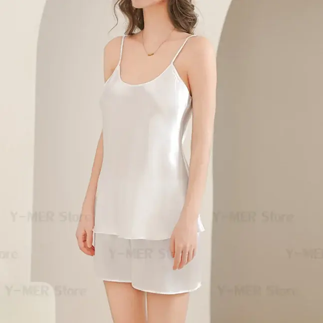 Image de Kimono de Mariée en Satin Blanc - Robe de Nuit Luxueuse