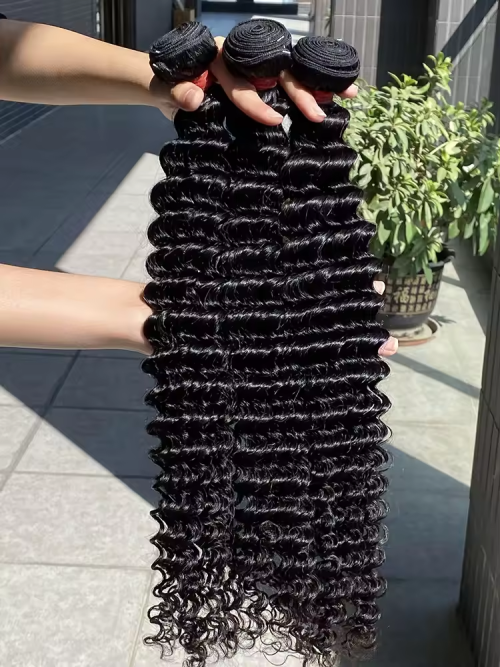 Afbeelding van Natuurlijke Braziliaanse Maagd Haar Bundels 24-30 Inch - Onverwerkt Krullend Weave met 3 Bundels Echt Menselijk Haar