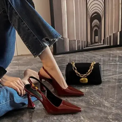 Image de Sandales à Talons Hauts Pointus - Mode 2025 pour Femmes