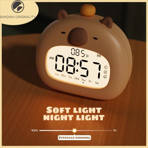 Immagine di Orologio da Comodino LED con Sveglia Digitale per Bambini, Display della Temperatura, Design Carino Capibara, Ricaricabile con Controllo Tattile per un Sonno Sereno