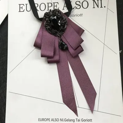 Image de Nœud Papillon Cristal Vintage pour Femmes
