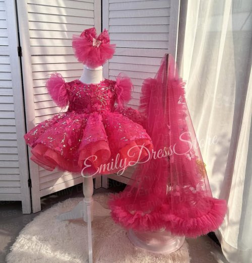 Afbeelding van Elegante aangepaste bloemenmeisjesjurk met appliqué, gezwollen tule, veren en pailletten voor bruiloft, verjaardag, eerste communie of feestelijke gelegenheden