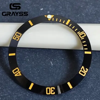 Image de Lunette Céramique 38mm pour Montre 40mm - Accessoire de Haute Qualité