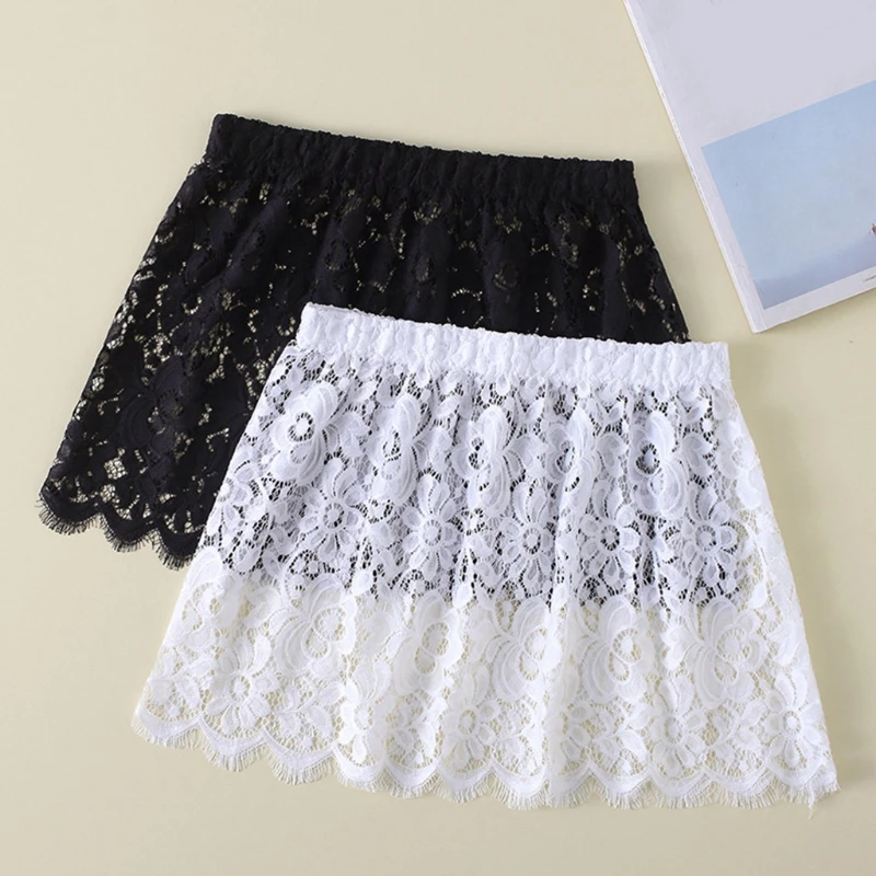 Imagen de Falda Corta con Encaje Floral y Capas Ajustables