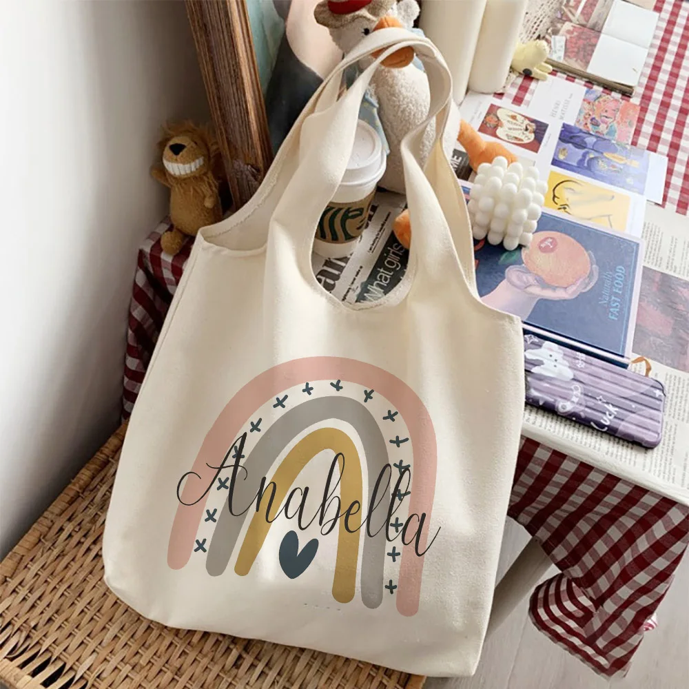 Imagen de Bolso de Hombro Personalizado con Arcoíris y Nombre - Bolso de Lona Harajuku para Mujer, Ideal para Compras y Viajes
