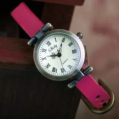 Image de Montre Vintage Femme en Cuir - Style Roma Élégant