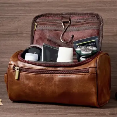 Image de Sac de Toilette Étanche Personnalisé - Homme & Voyage