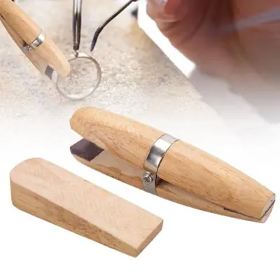 Image de Pince à Anneau en Bois - Outil Professionnel pour Bijoutiers