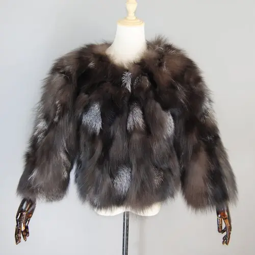 Image de Manteau en Fourrure de Renard Véritable - Style Court & Chaud