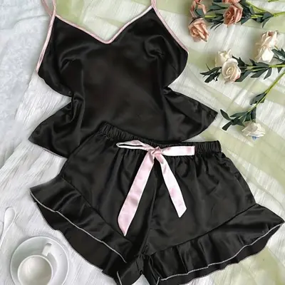 Image de Pyjama Satin Femme - Douceur & Élégance