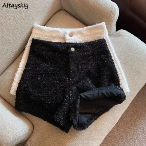 Imagen de Pantalones cortos Hotsweet para mujer, ropa Sexy ajustada Y2k, ropa de calle europea de cintura alta, pantalones de moda, pierna ancha con botones gruesos y frescos, novedad