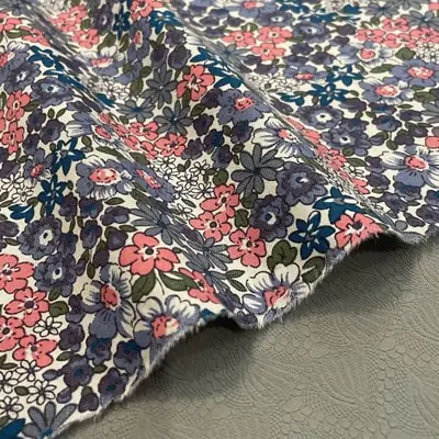 Image de Tissu Imprimé Fleurs Pastorales pour Patchwork et Couture Enfantine