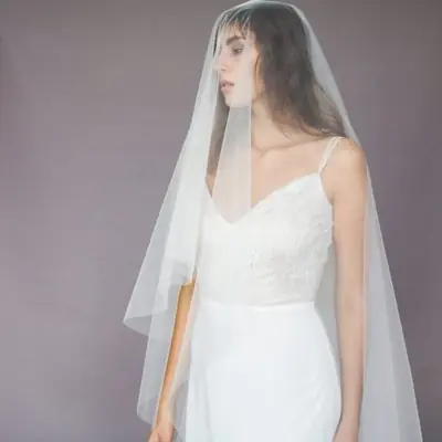 Image de Voile de Mariée Simple Blanc Ivoire - Élégance Pure