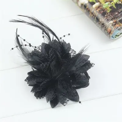 Image de Chapeau de Mariée en Maille de Plumes Multicolore
