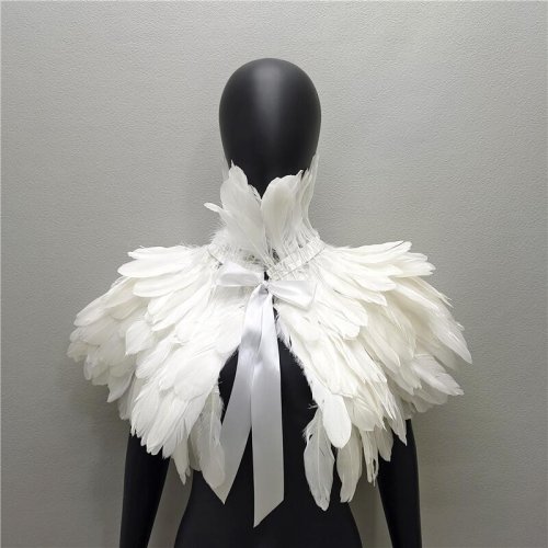 Immagine di Scialle Gotico in Piuma per Donna – Sciarpa Stile Y2K con Cappuccio, Perfetta per Halloween, Feste di Nozze e Look Vintage