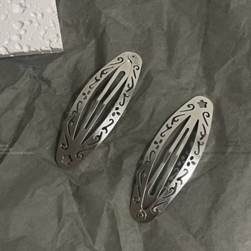 Immagine di Fermagli per capelli modello vintage scavato Y2K Fermagli per capelli ovali in argento geometrico a scatto Accessori per capelli coreani con forcina laterale in metallo punk