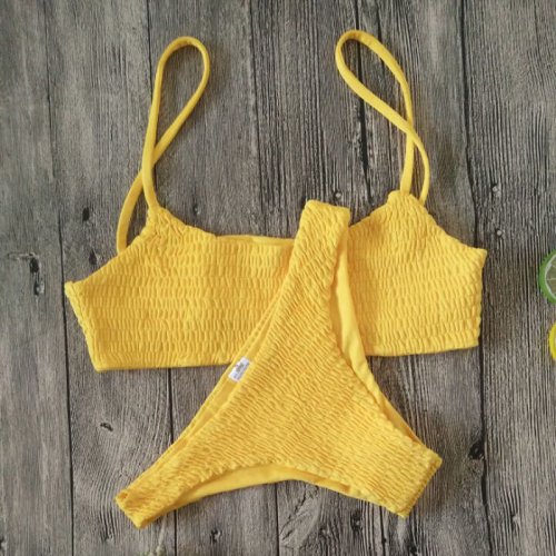 Imagen de Bikini con Sujetador Acolchado y Plisado - Estilo y Comodidad