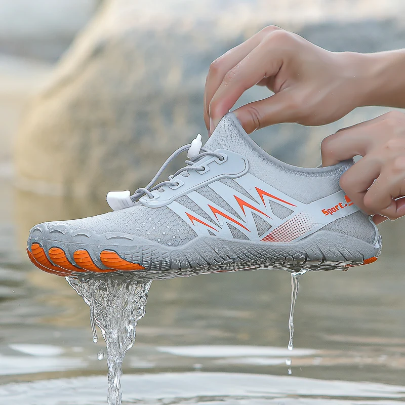 Immagine di Scarpe da Acqua Uomo Nuovo Arrivo - Scarpe da Ginnastica a Cinque Dita Antiscivolo, Resistenti all'Usura, Asciugatura Rapida, Taglia 35-46