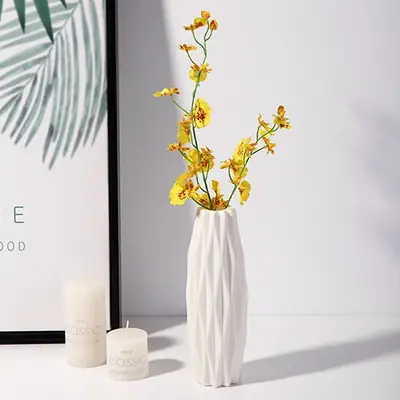 Image de Vase Nordique Miniature - Déco Élégante pour Votre Maison