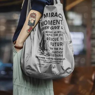 Image de Sac Voyage Léger & Pliable pour Femme - Grande Capacité